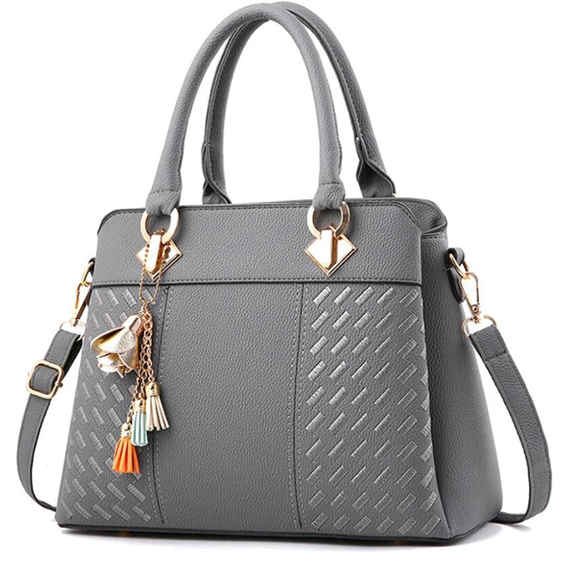 Bolsa-Bella-Tassel-Dolce-Diva