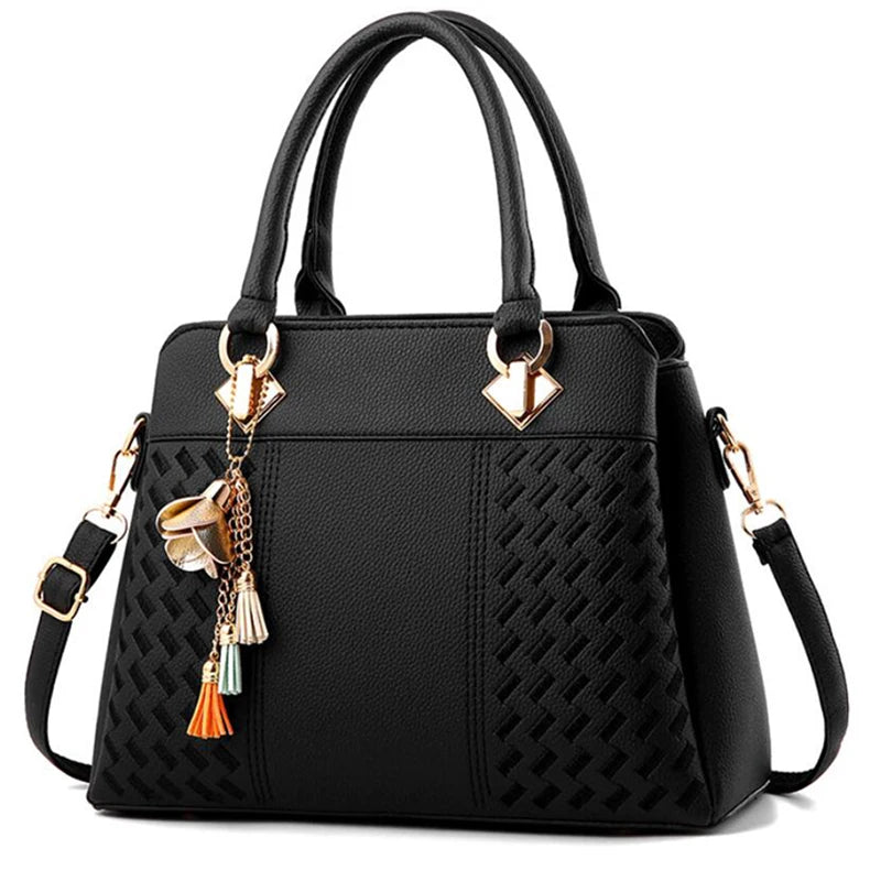 Bolsa-Bella-Tassel-Dolce-Diva
