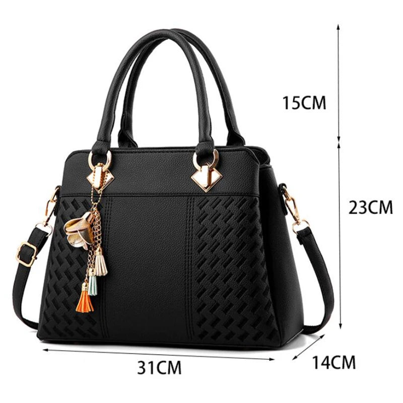 Bolsa-Bella-Tassel-Dolce-Diva