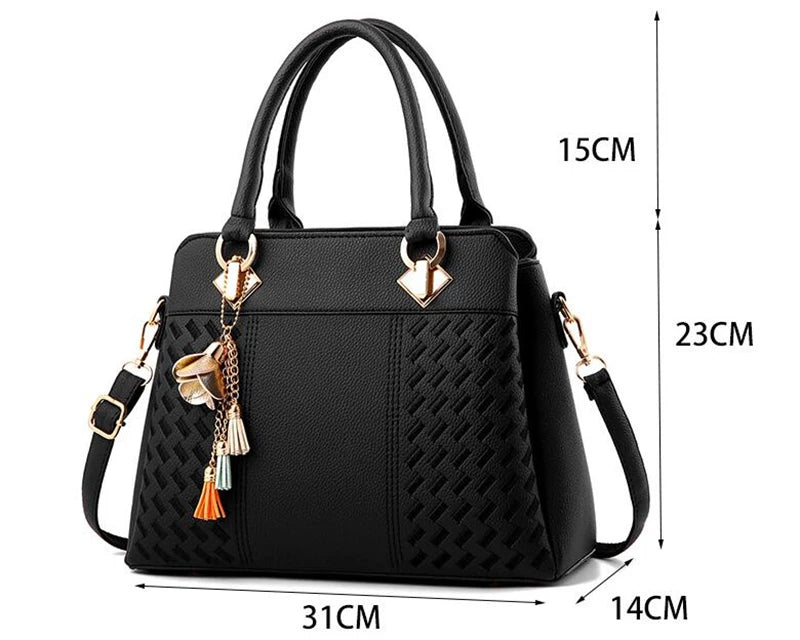 Bolsa-Bella-Tassel-Dolce-Diva