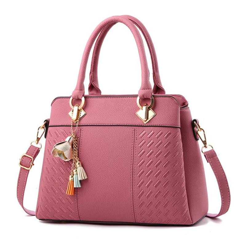 Bolsa-Bella-Tassel-Dolce-Diva