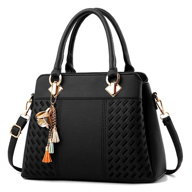 Bolsa-Bella-Tassel-Dolce-Diva