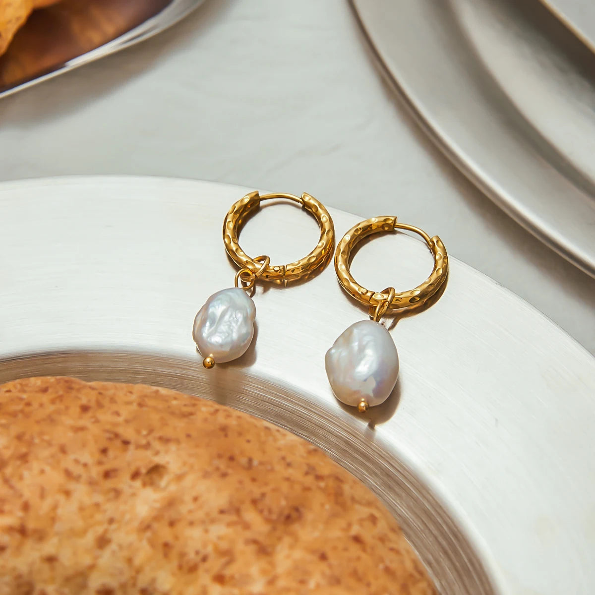 Brinco-Argola-Pérola-Serena-Banhado-a-Ouro-18k-Dolce-Diva