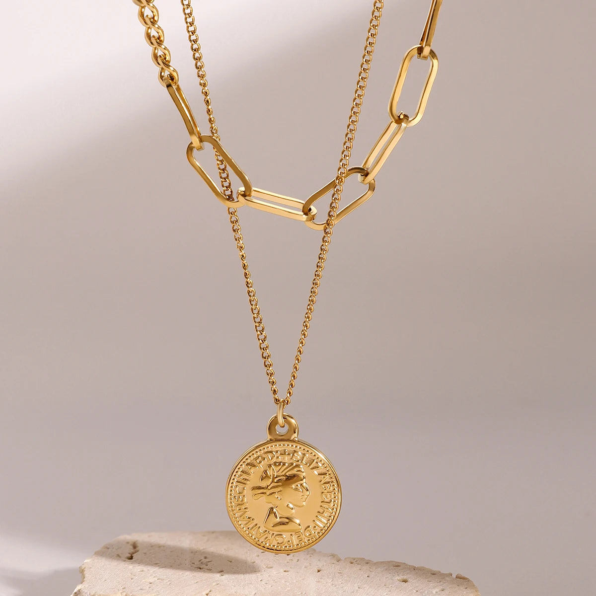 Colar-Tríade-Roma-Banhado-a-Ouro-18k-Dolce-Diva