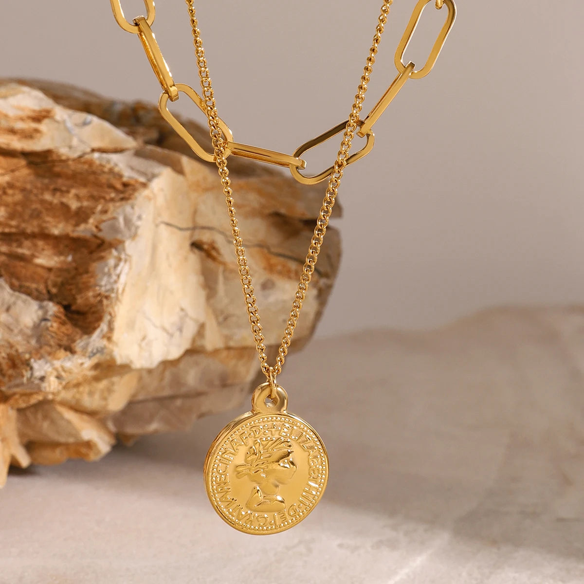 Colar-Tríade-Roma-Banhado-a-Ouro-18k-Dolce-Diva