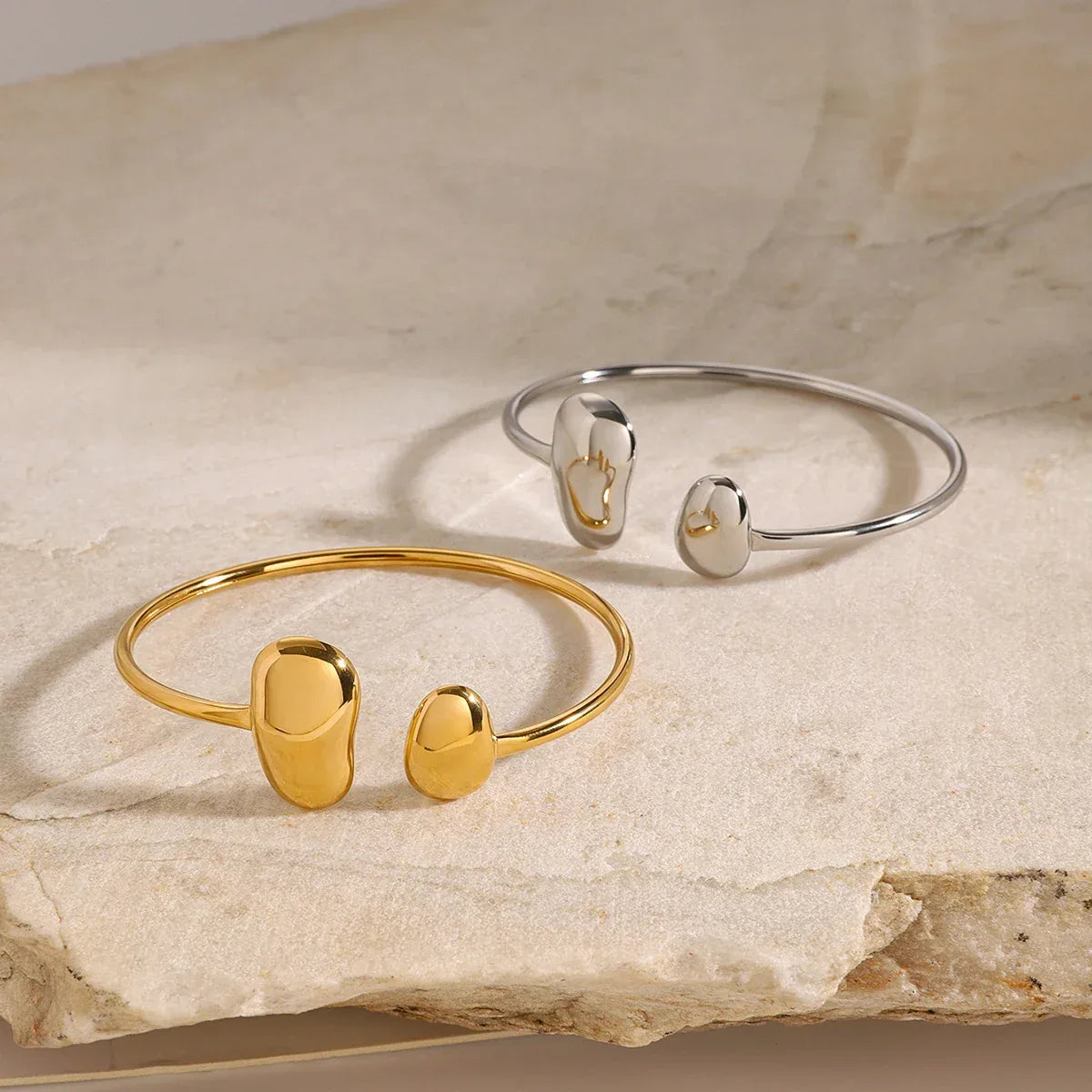 Pulseira Bangle Aura Twist Banhada a Ouro 18k – Dolce Diva - Dolce Diva