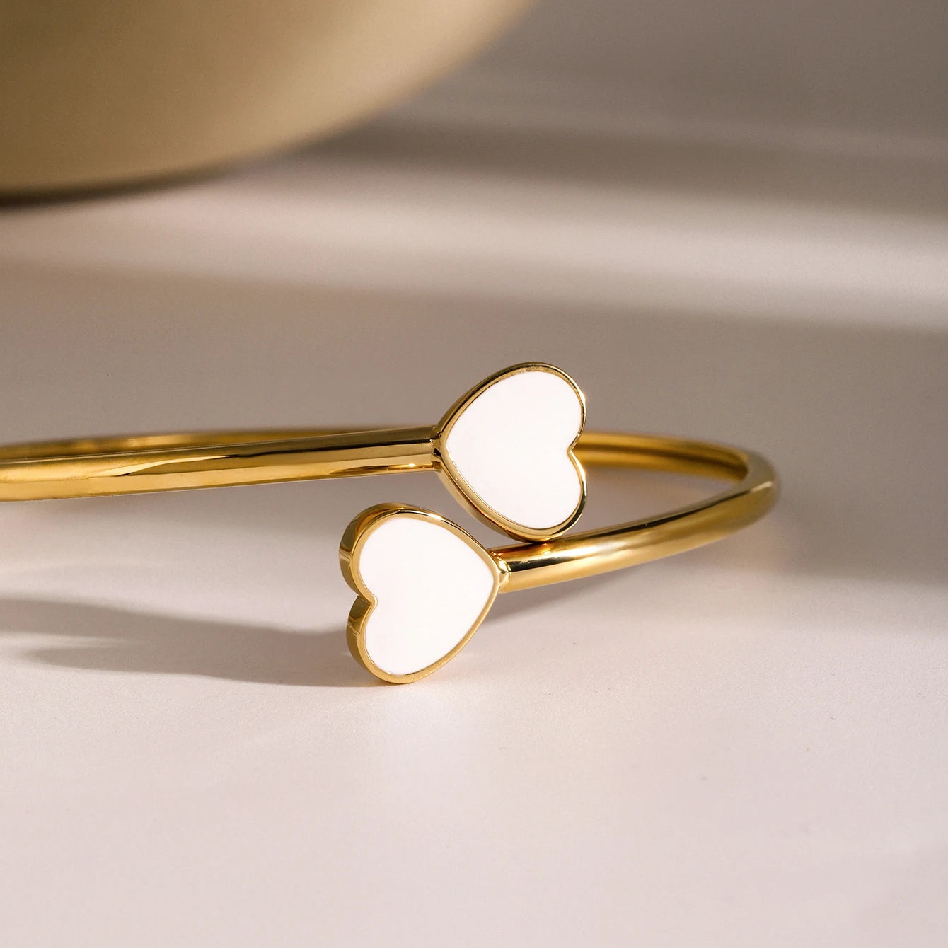 Pulseira-Cuff-Heartflow-Banhada-a-Ouro-18k-Dolce-Diva