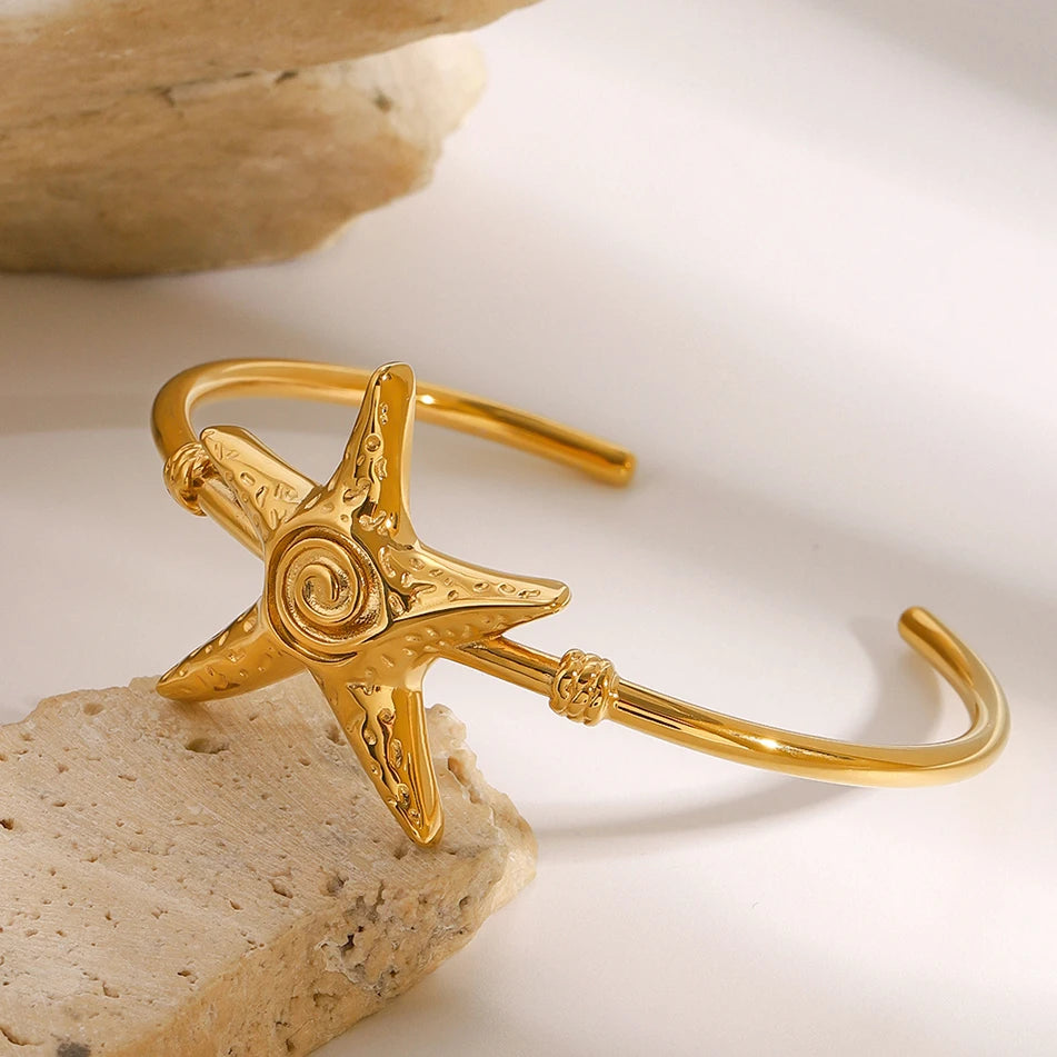 Pulseira Estrela-Dourada com Textura Martelada – Dolce Diva