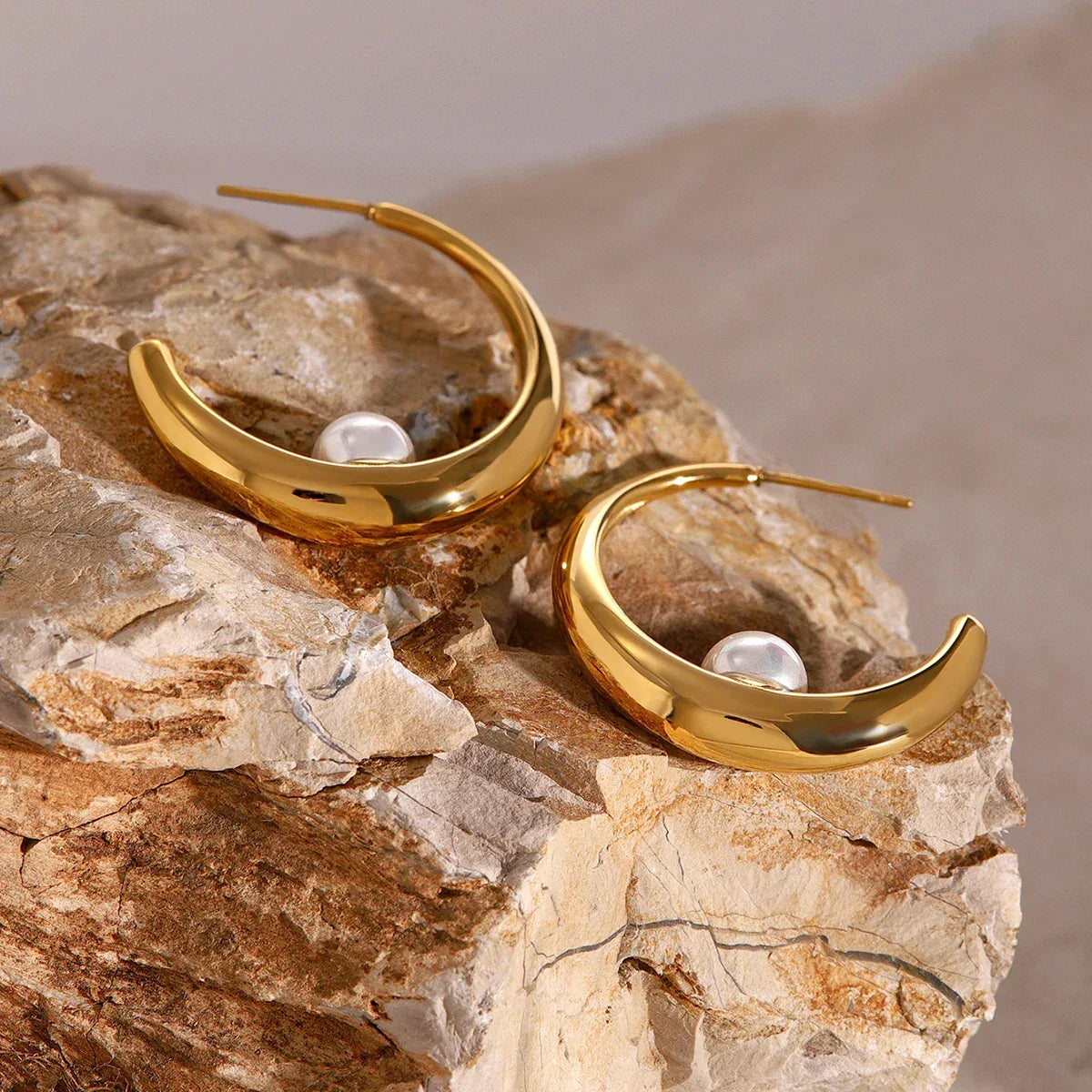 Brinco Noir Retângulo Texturizado Banhado a Ouro 18k – Dolce Diva - Dolce Diva